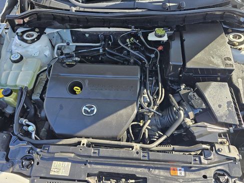 Used 2010 MAZDA MAZDA3 i Touring FWD image 16
