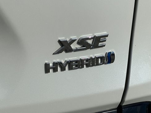 Used 2021 Toyota RAV4 XSE AWD/4WD image 28