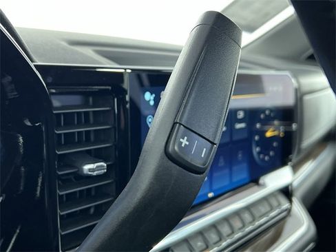 Used 2022 Chevrolet Silverado 1500 RST image 16