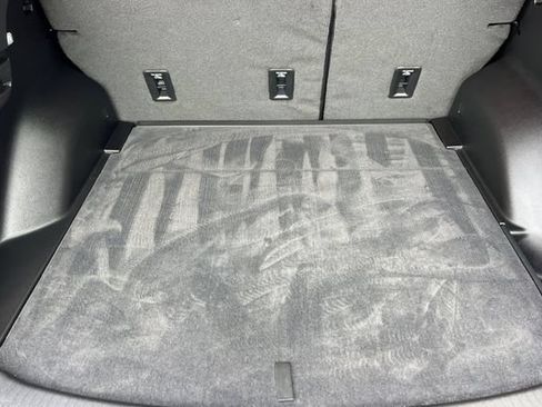 Used 2025 Chevrolet Equinox EV RS FWD image 19