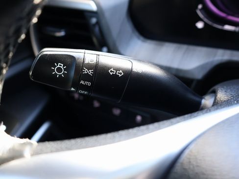 Used 2023 Kia Telluride EX w/ EX Captain's Chair Package image 16