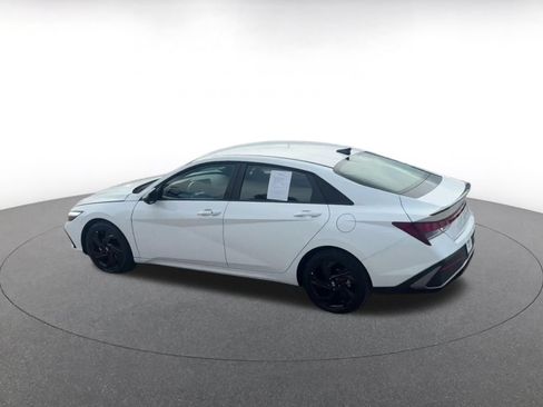 Used 2026 Hyundai Elantra Sport FWD image 8