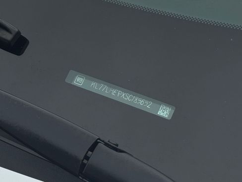 Used 2025 Chevrolet Trax LT image 28