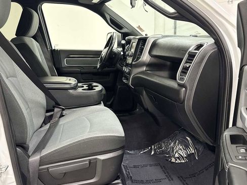 Used 2021 RAM 3500 Big Horn image 29