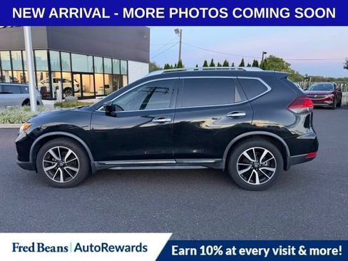 Used 2018 Nissan Rogue SL w/ Premium Package FWD image 4
