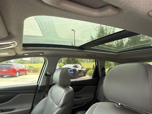 Used 2020 Hyundai Santa Fe Limited image 18