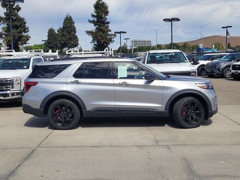 Certified 2024 Ford Explorer ST w/ Equipment Group 401A AWD/4WD image 3