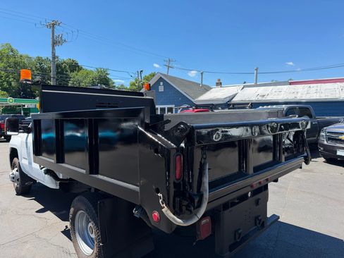 Used 2016 Chevrolet Silverado 3500 W/T w/ WT Convenience Package AWD/4WD image 18