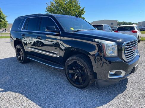 Used 2017 GMC Yukon SLT w/ Open Road Package AWD/4WD image 4