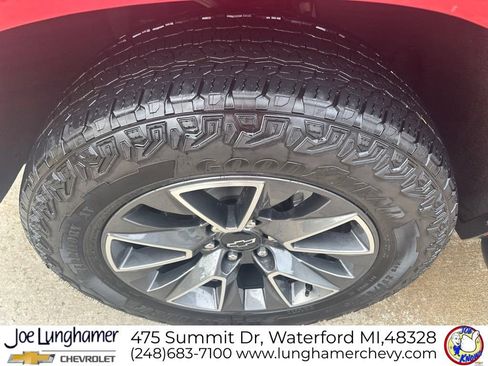 Used 2023 Chevrolet Tahoe Z71 w/ Luxury Package AWD/4WD image 10
