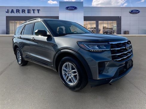 New 2026 Ford Explorer Active RWD image 1