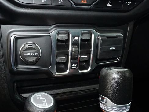 Used 2021 Jeep Wrangler Unlimited Sport AWD/4WD image 24