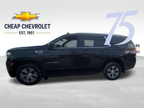Used 2023 GMC Yukon SLE AWD/4WD image 3