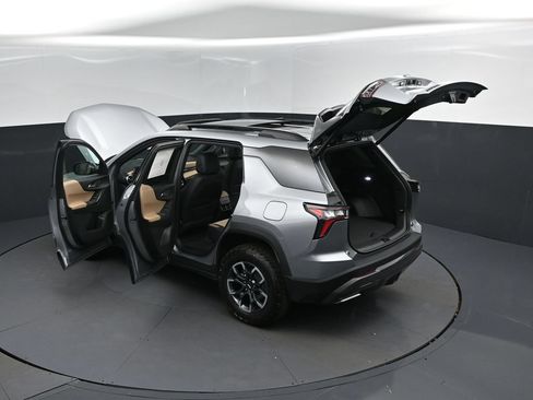 New 2026 Chevrolet Equinox ACTIV w/ Convenience Package III FWD image 2
