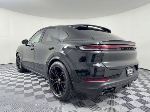 Certified 2026 Porsche Cayenne Coupe AWD/4WD image 3