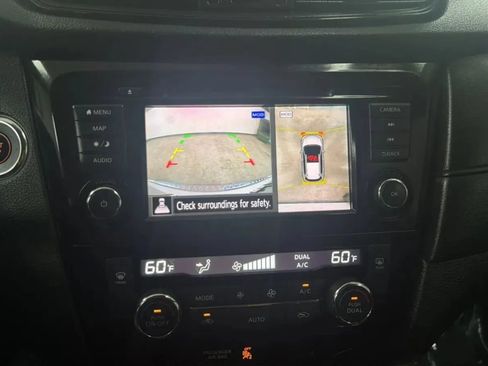 Used 2019 Nissan Rogue SV w/ Premium Package FWD image 15