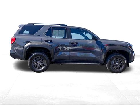 Certified 2025 Toyota 4Runner SR5 AWD/4WD image 2