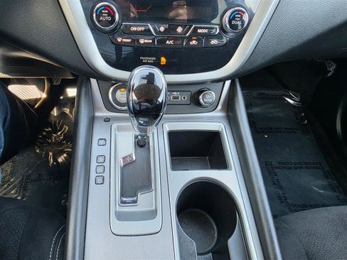 Used 2020 Nissan Murano SV image 36