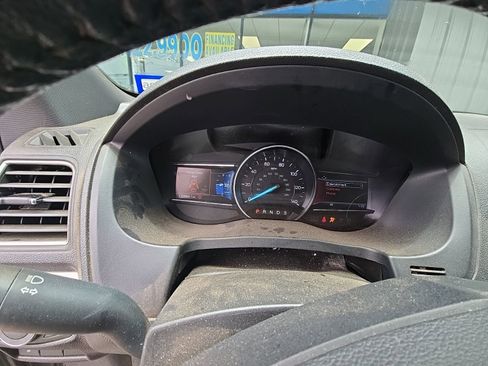 Used 2018 Ford Explorer XLT w/ Equipment Group 201A FWD image 5