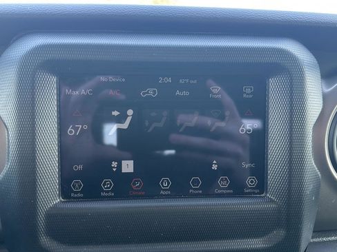 Used 2022 Jeep Wrangler Unlimited Sport image 24