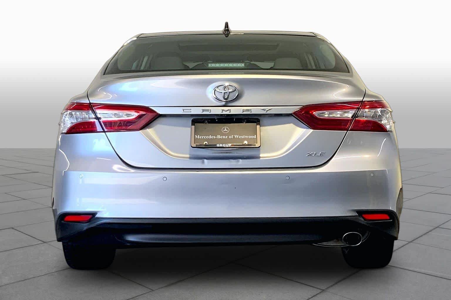 Used 2019 Toyota Camry XLE w/ Driver Assist Package FWD image 5