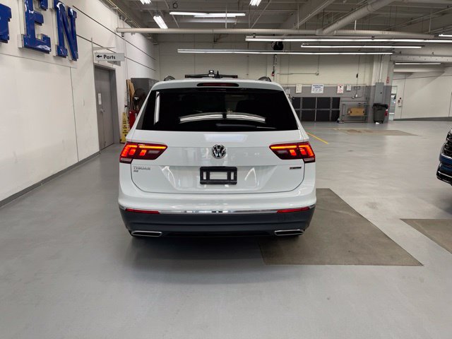 Used 2021 Volkswagen Tiguan SE w/ Panoramic Sunroof Package AWD/4WD image 3