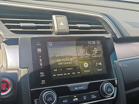 Used 2017 Honda Civic EX-L image 10