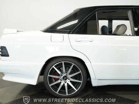 Used 1989 Mercedes-Benz 190 E 2.6 image 30