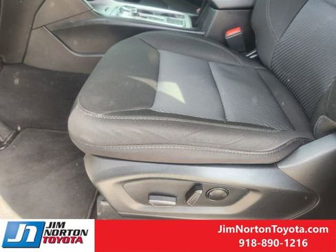 Used 2023 Ford Explorer XLT image 24