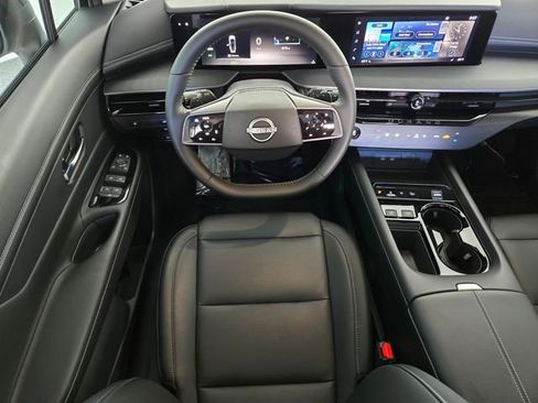 Used 2025 Nissan Murano SV image 11