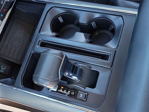 Used 2022 Ford F150 Lariat w/ Equipment Group 502A High image 18