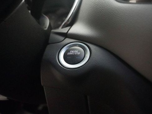 Used 2018 Chevrolet Equinox LT AWD/4WD image 31