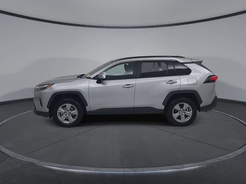 Used 2025 Toyota RAV4 XLE AWD/4WD image 9
