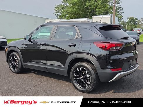 Certified 2023 Chevrolet TrailBlazer LT w/ Convenience Package FWD image 8