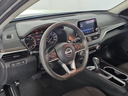 Certified 2024 Nissan Altima 2.5 SV FWD image 15