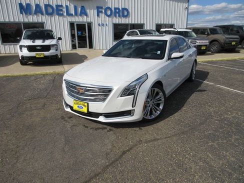 Used 2018 Cadillac CT6 Platinum AWD/4WD image 4