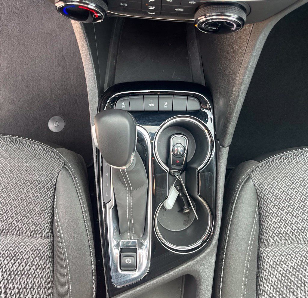 Used 2024 Buick Encore GX Preferred FWD image 25