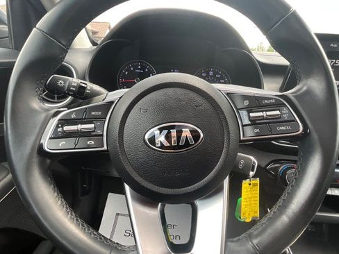 Used 2019 Kia Forte S w/ S Premium Package FWD image 13