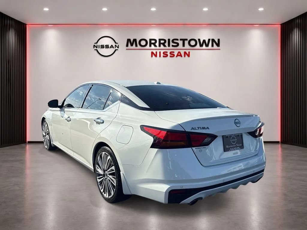 Used 2024 Nissan Altima 2.5 SL FWD image 5