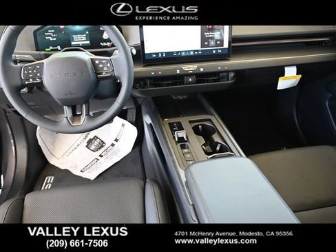 New 2026 Lexus ES 350e FWD image 17