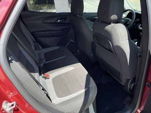 Used 2025 Chevrolet TrailBlazer LT AWD/4WD image 15