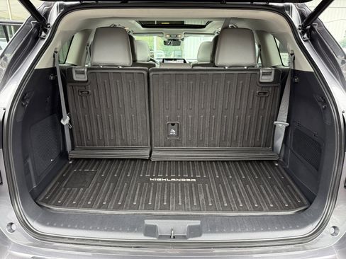 Used 2021 Toyota Highlander Platinum image 20