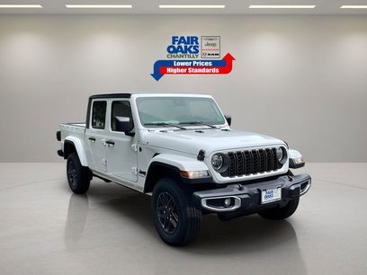 New 2025 Jeep Gladiator Sport