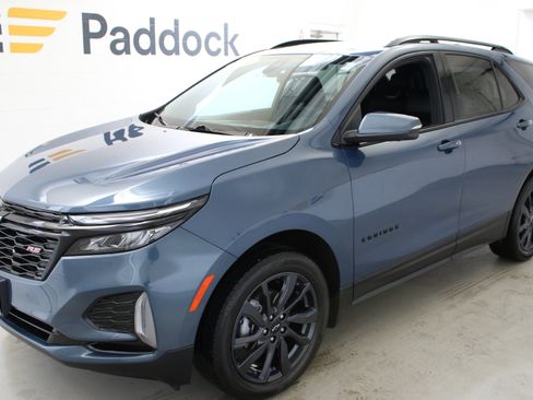 Used 2024 Chevrolet Equinox RS w/ RS Leather Package image 3