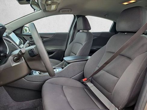 Used 2025 Chevrolet Malibu LT FWD image 13