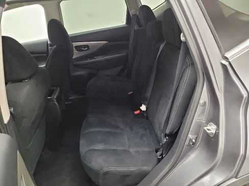Used 2018 Nissan Murano S image 18
