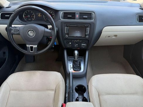 Used 2012 Volkswagen Jetta SE FWD image 15