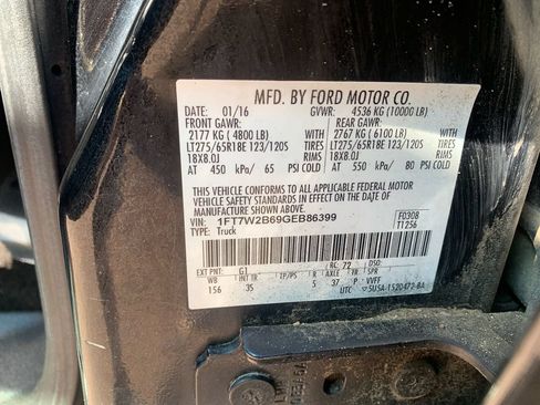 Used 2016 Ford F250 XLT w/ XLT Interior Package AWD/4WD image 30
