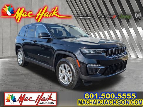 Used 2023 Jeep Grand Cherokee Limited image 1