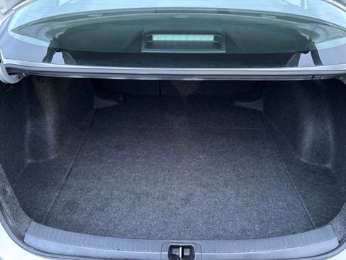 Used 2025 Toyota Corolla LE image 30